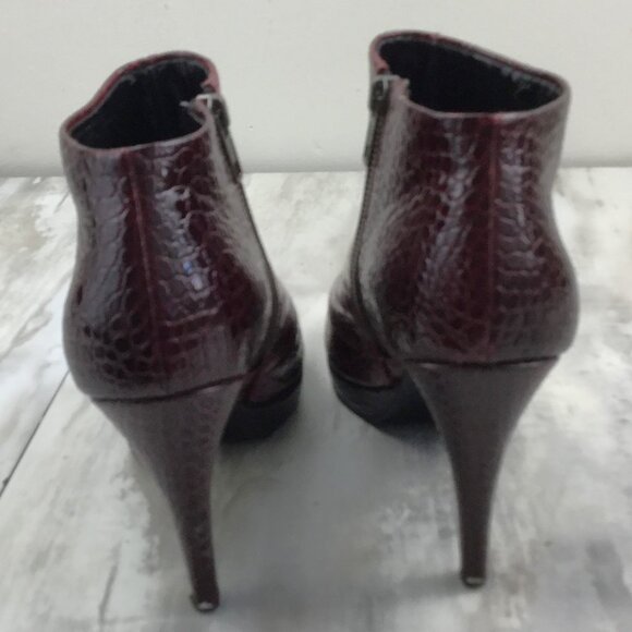 White House Black Market Crocodile Paulette Wine Peep Toe Booties 7 - Picture 3 of 14
